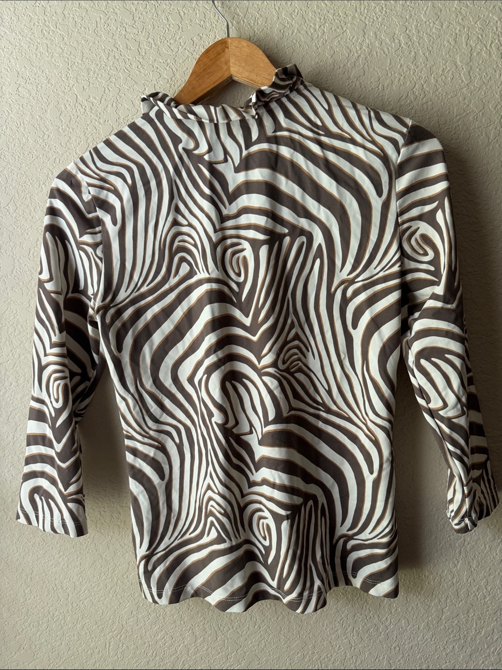 J. McLaughlin Ruffle Top - Picture 3 of 3